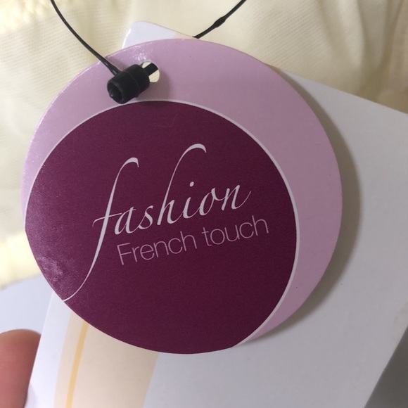 *NWT* Amoena beautiful butter yellow lace wireless bra - Picture 5 of 8